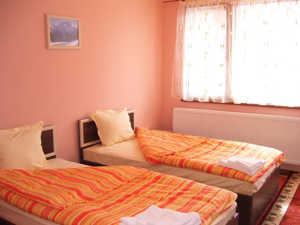 סמוקוב Kestenite Family Hotel חדר תמונה